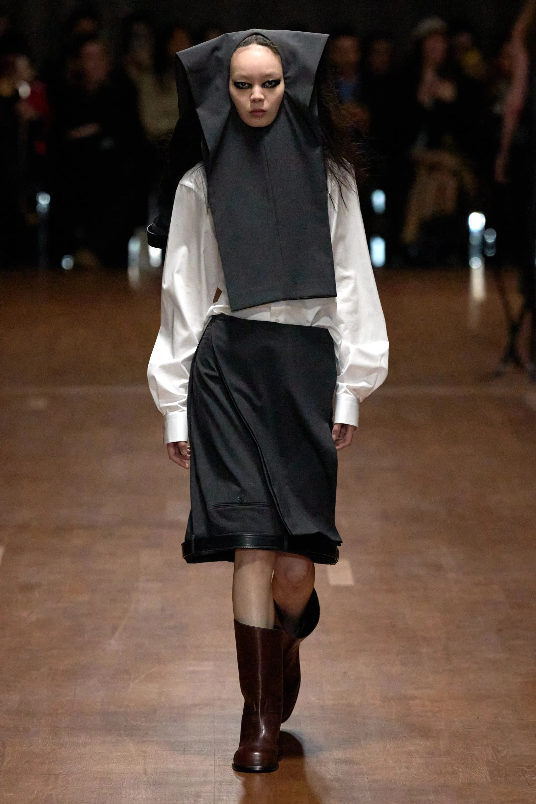 UPSIDE DOWN HANGER SKIRT