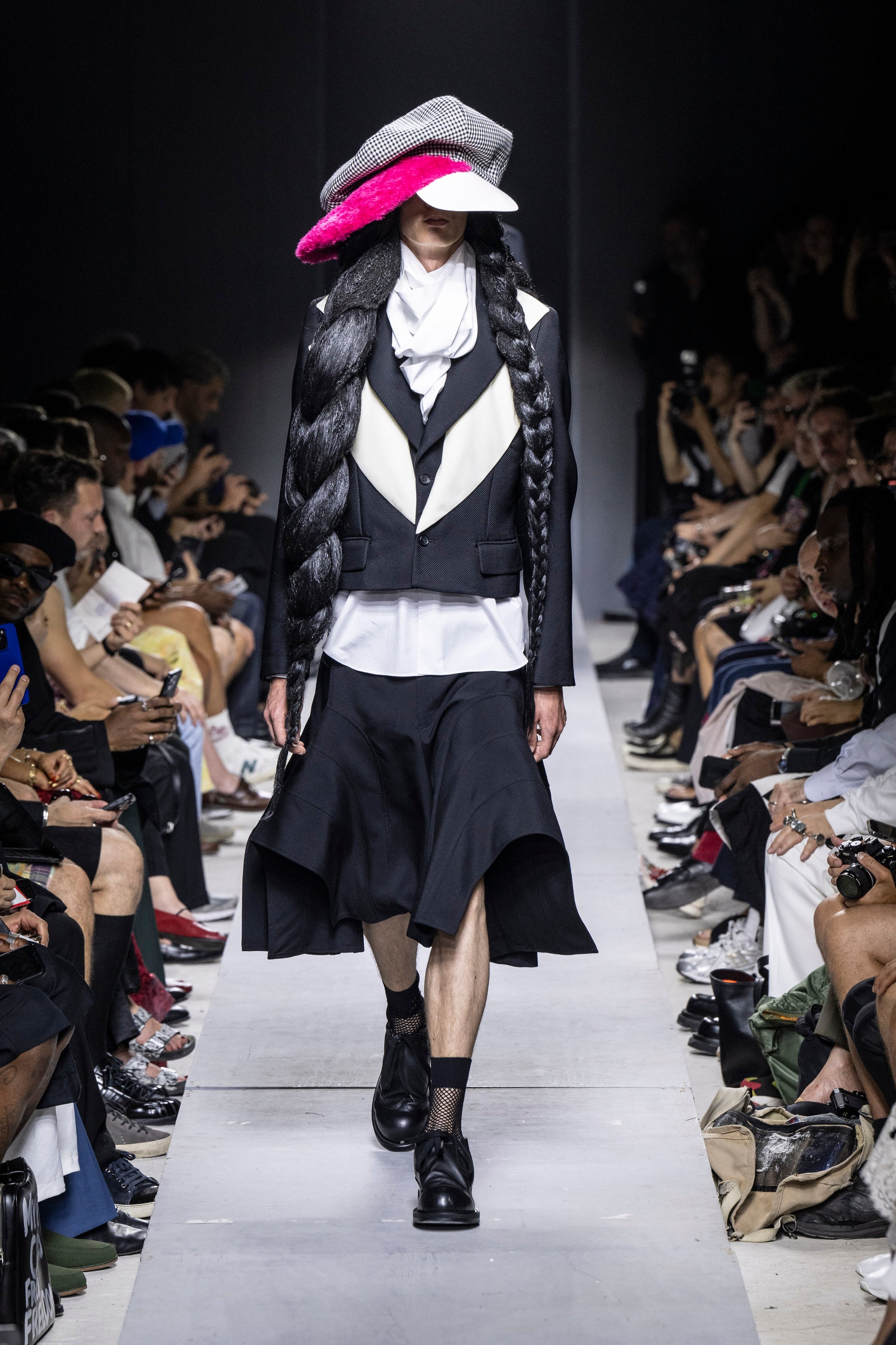 CUT-OUT SHORTS - NOLM