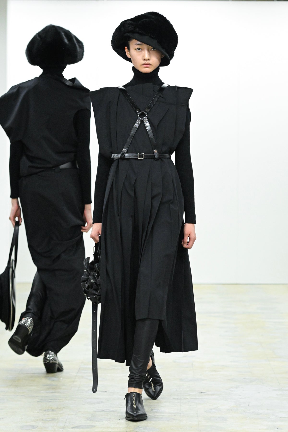 PLEATED DRESS WITH HARNESS