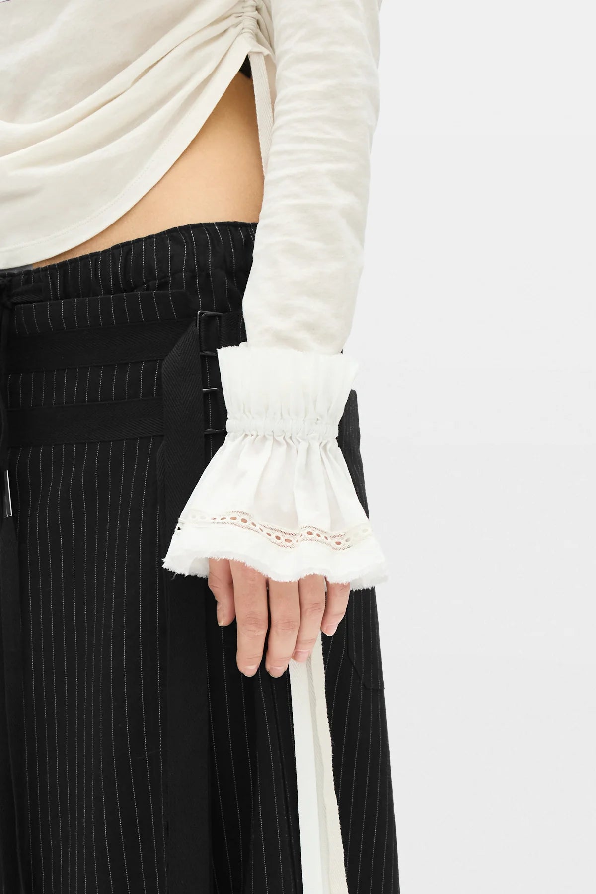 SUNA RAW EDGE RUFFLED CUFFS